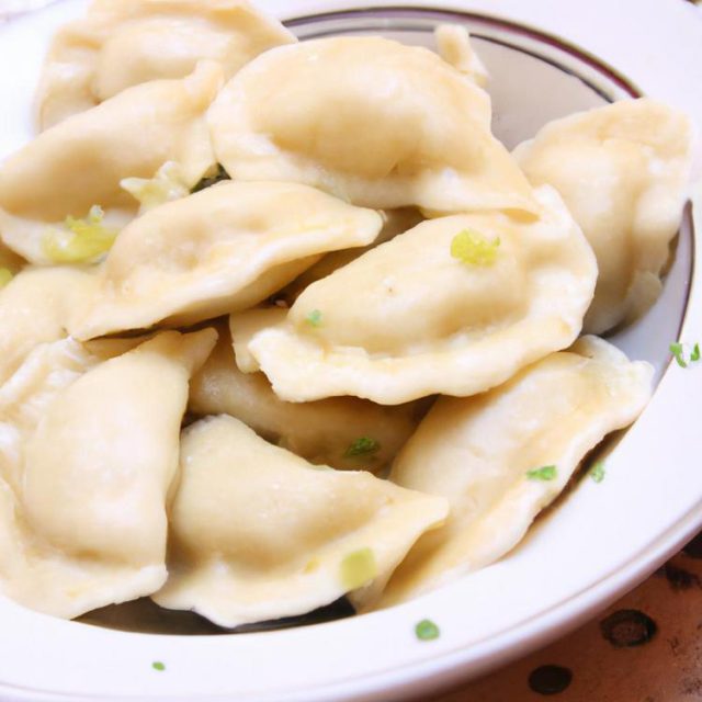 Jakie Składniki Są Potrzebne Do Zrobienia Pierogów Ruskich Z czym są pierogi ruskie? Poznaj składniki pierogów ruskich
